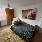 Great Apartment In Camberwell